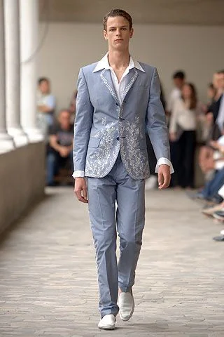 Look 16